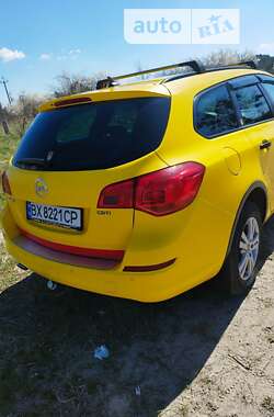 Универсал Opel Astra 2011 в Славуте
