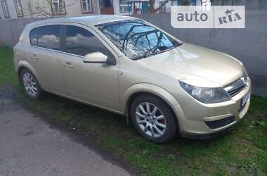 Хетчбек Opel Astra 2004 в Хоролі