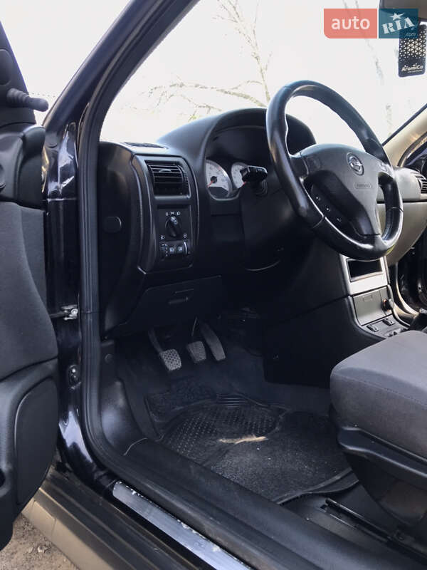 Хетчбек Opel Astra 2003 в Шишаках