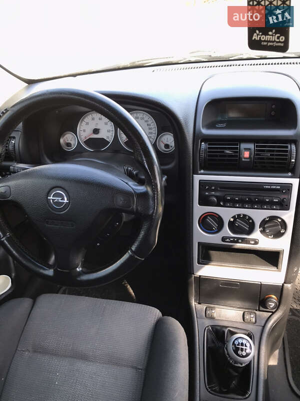 Хетчбек Opel Astra 2003 в Шишаках