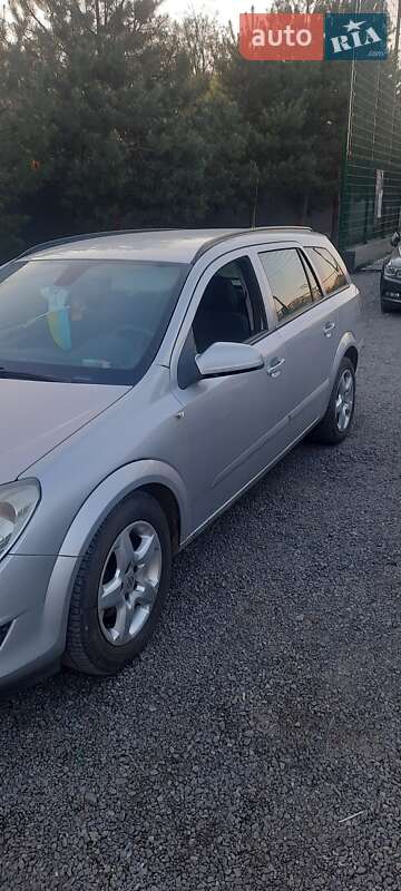 Універсал Opel Astra 2008 в Вінниці