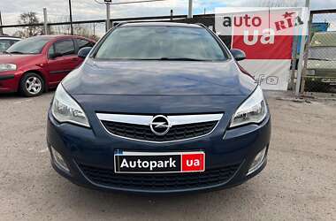 Універсал Opel Astra 2011 в Запоріжжі