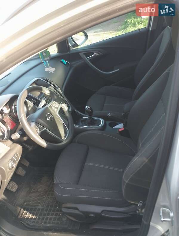 Универсал Opel Astra 2014 в Коломые