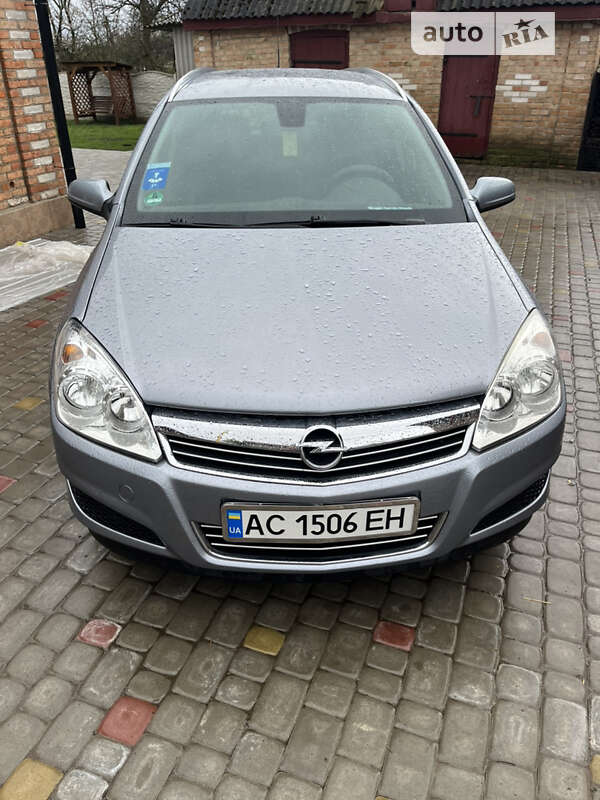 Универсал Opel Astra 2008 в Луцке