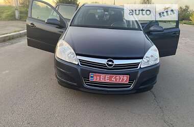 Универсал Opel Astra 2007 в Нововолынске