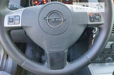 Универсал Opel Astra 2005 в Тульчине