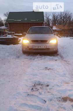 Седан Opel Astra 2000 в Житомирі