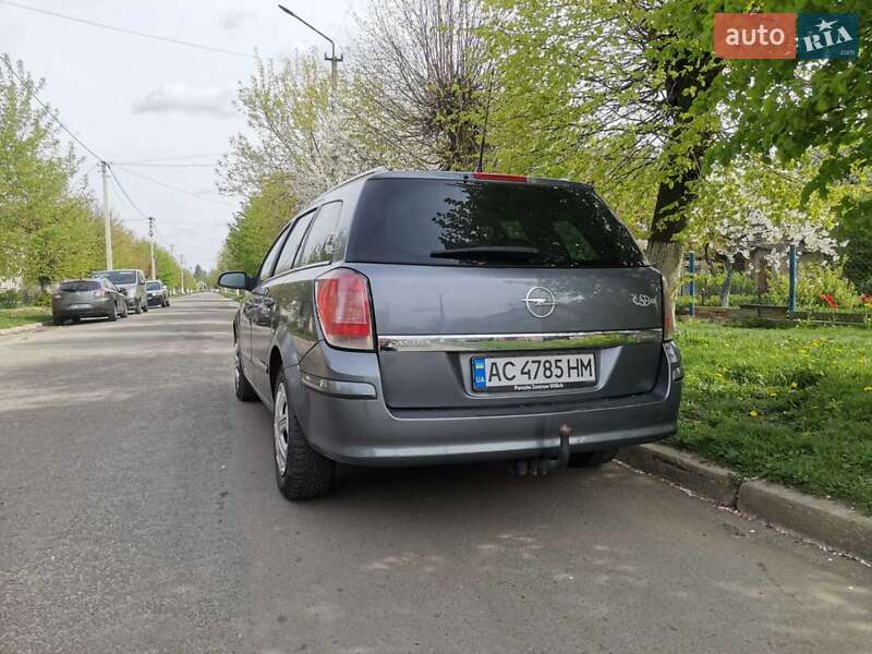 Универсал Opel Astra 2004 в Луцке