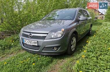 Універсал Opel Astra 2004 в Луцьку