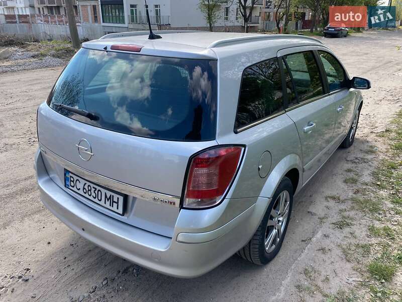 Універсал Opel Astra 2008 в Львові