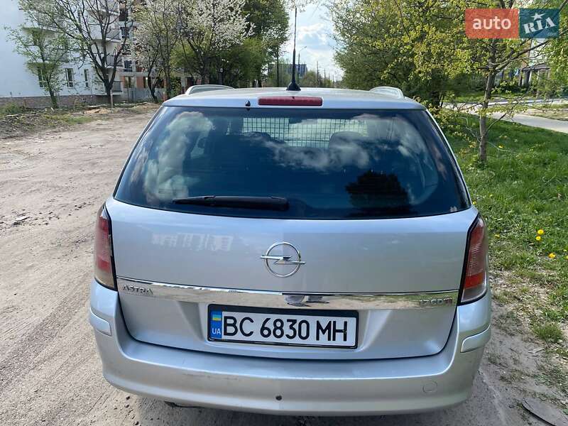 Універсал Opel Astra 2008 в Львові
