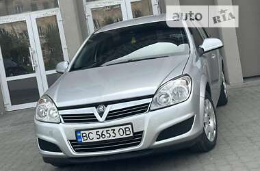 Універсал Opel Astra 2009 в Дрогобичі