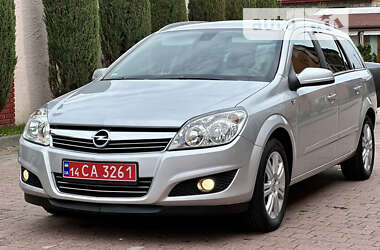 Универсал Opel Astra 2010 в Стрые