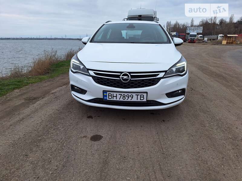 Универсал Opel Astra 2016 в Одессе