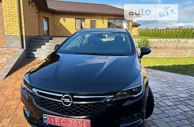 Універсал Opel Astra 2018 в Луцьку