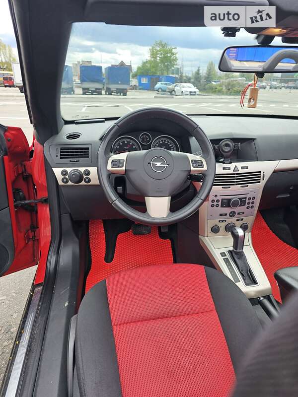 Кабриолет Opel Astra 2008 в Киеве