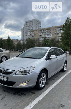 Универсал Opel Astra 2010 в Одессе