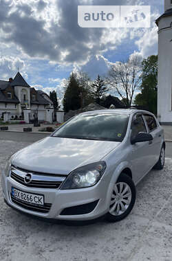 Хетчбек Opel Astra 2011 в Кам'янець-Подільському