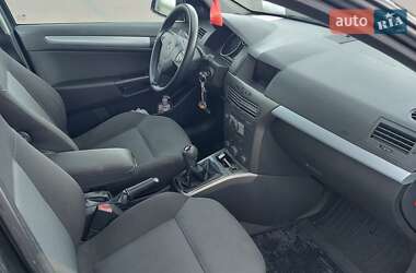Универсал Opel Astra 2006 в 