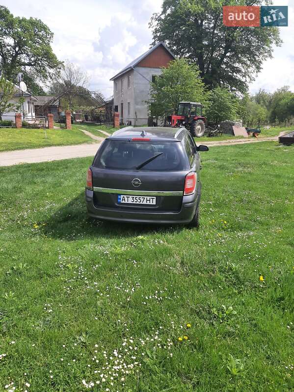 Универсал Opel Astra 2008 в Снятине