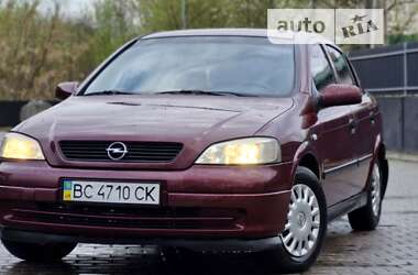 Седан Opel Astra 2003 в Городку