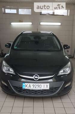 Універсал Opel Astra 2012 в Києві