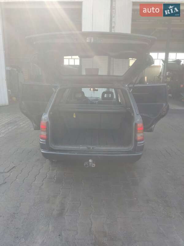 Універсал Opel Astra 1997 в Рівному