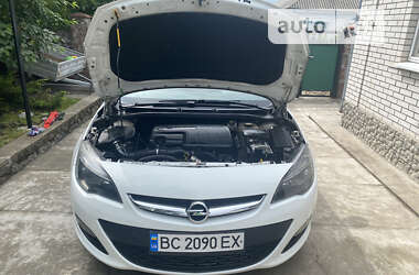 Универсал Opel Astra 2012 в Львове