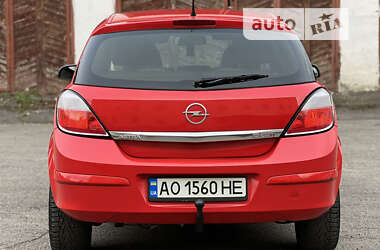 Хэтчбек Opel Astra 2006 в Межгорье