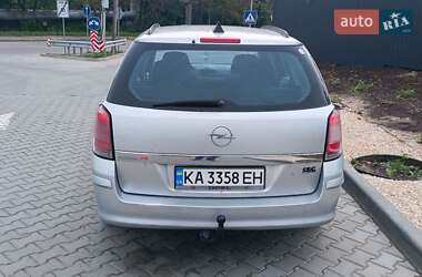 Универсал Opel Astra 2006 в 