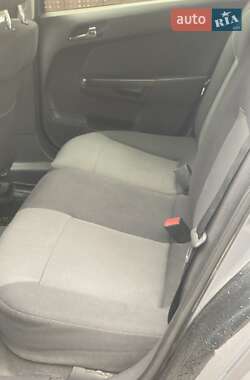 Универсал Opel Astra 2007 в 