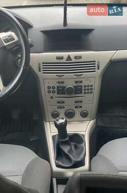 Универсал Opel Astra 2007 в 