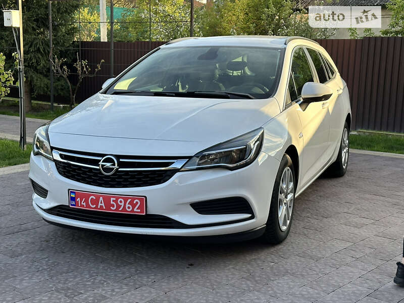 Универсал Opel Astra 2019 в Самборе