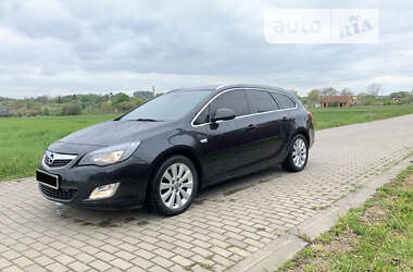 Универсал Opel Astra 2012 в Львове