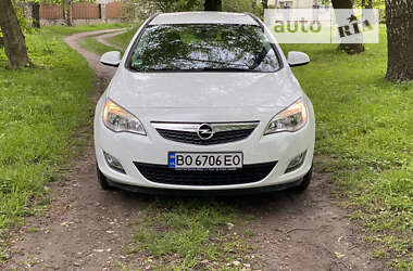 Універсал Opel Astra 2012 в Кременці