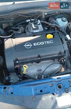 Хэтчбек Opel Astra 2007 в 