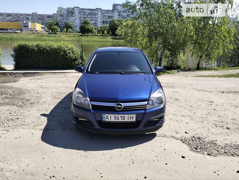 Хэтчбек Opel Astra 2006 в Киеве