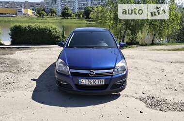 Хэтчбек Opel Astra 2006 в Киеве