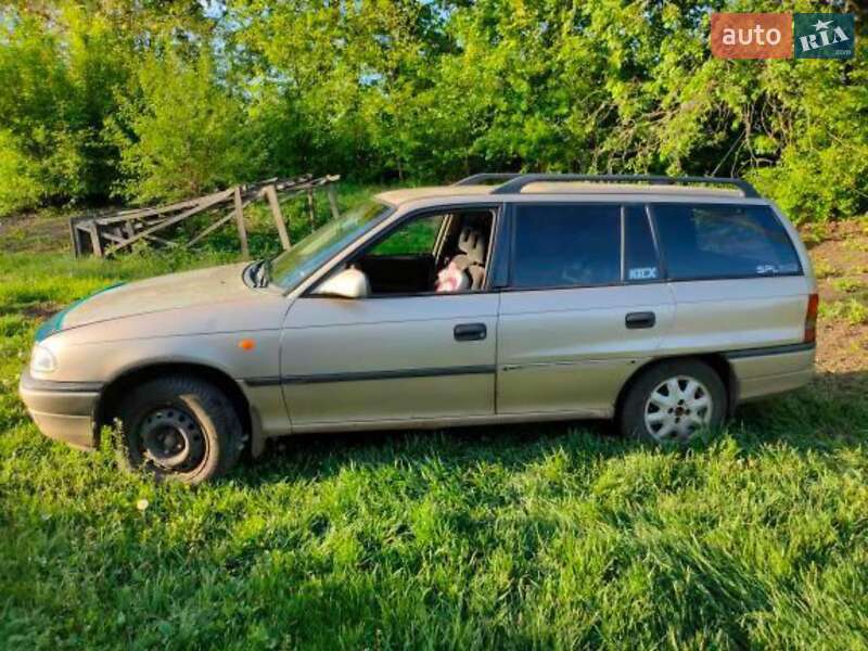 Универсал Opel Astra 1997 в Кегичевке