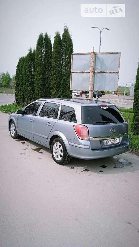 Универсал Opel Astra 2006 в Кременце