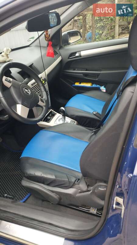 Хэтчбек Opel Astra 2007 в Бершади