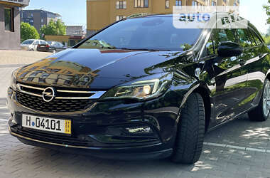Універсал Opel Astra 2016 в Луцьку