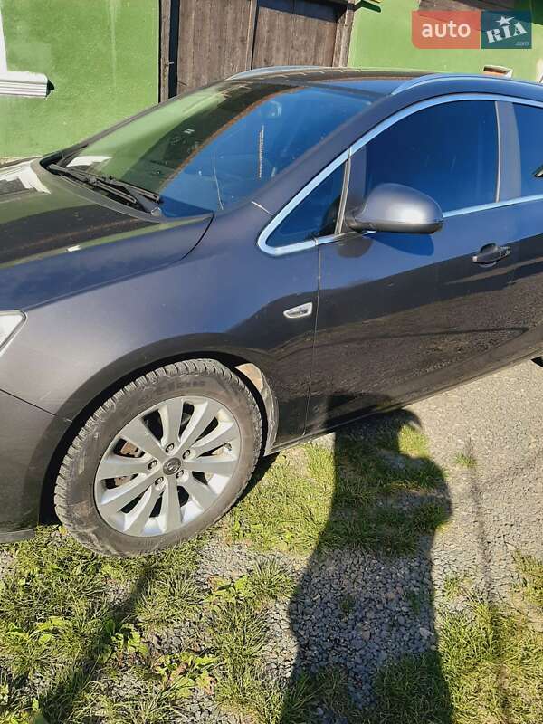 Универсал Opel Astra 2012 в Николаеве