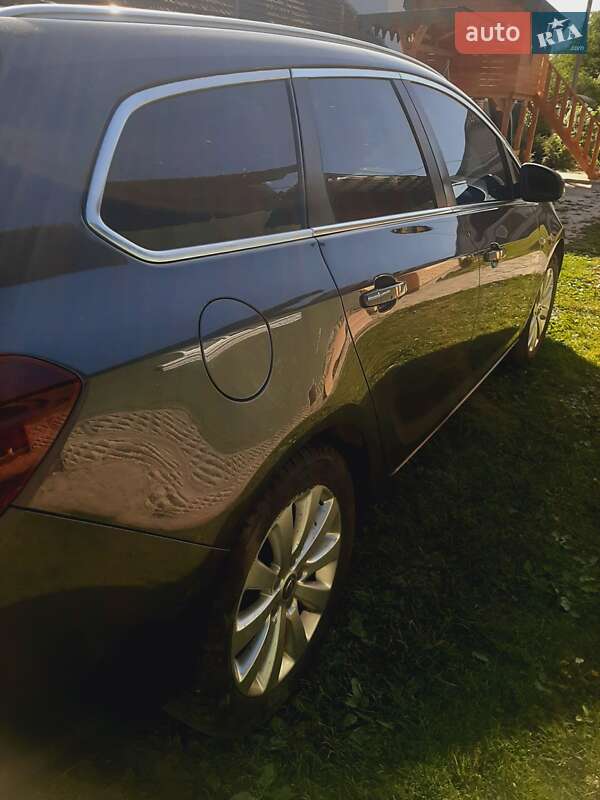 Универсал Opel Astra 2012 в Николаеве