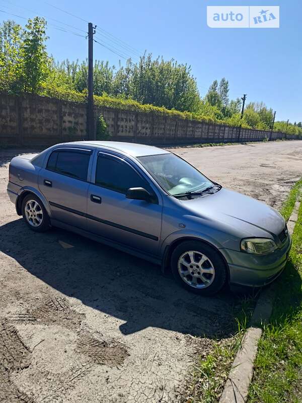 Седан Opel Astra 2008 в Чернігові