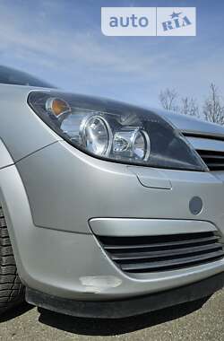 Хэтчбек Opel Astra 2005 в Луцке