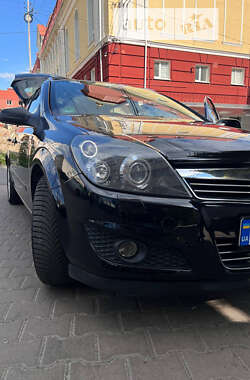 Универсал Opel Astra 2009 в Луцке