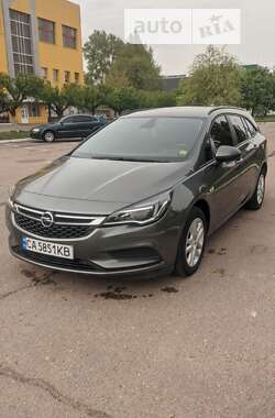 Универсал Opel Astra 2018 в Черкассах