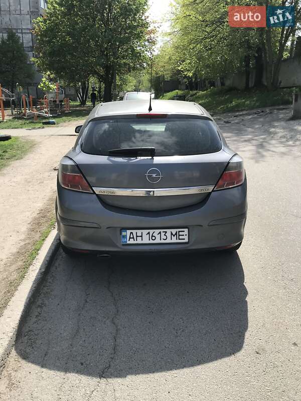 Хэтчбек Opel Astra 2006 в Днепре