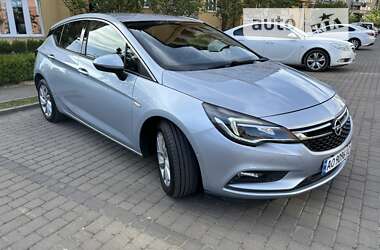 Хэтчбек Opel Astra 2016 в Ужгороде